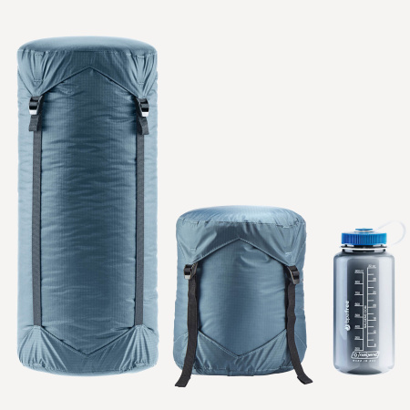 Мешок компрессионный Deuter Compression Bag M (Atlantic; 45x19 см, 12,5 л)